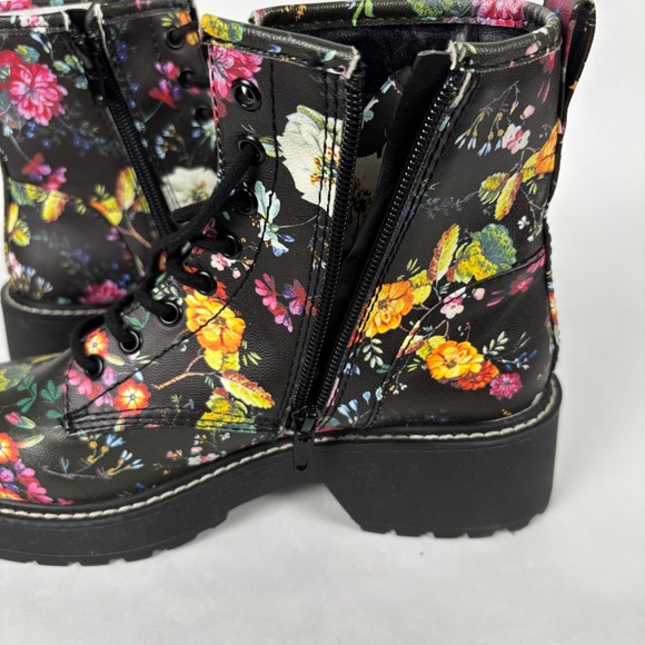 Madden Girl, Black Pink Floral Carra, Combat Boots, Size 5, Chunky Heel - Picture 7 of 10